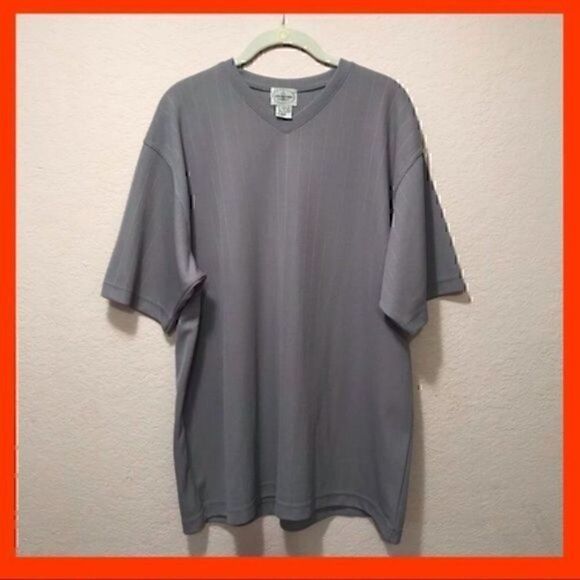 Linea UOMO Mens V-Neck Shirt. Excellent Condition.  - Picture 1 of 4